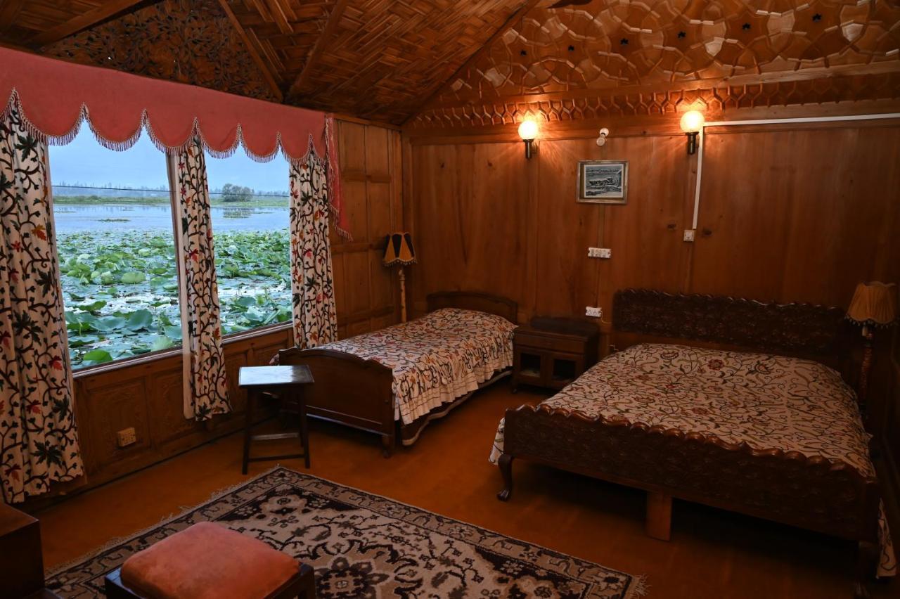 Kings Houseboats Hotel Srīnagar Kültér fotó