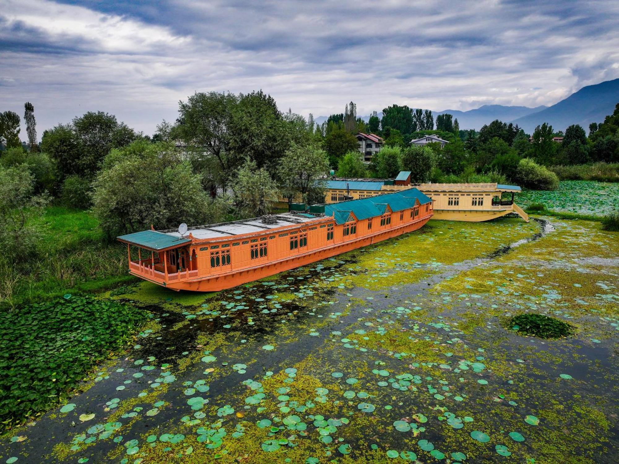 Kings Houseboats Hotel Srīnagar Kültér fotó
